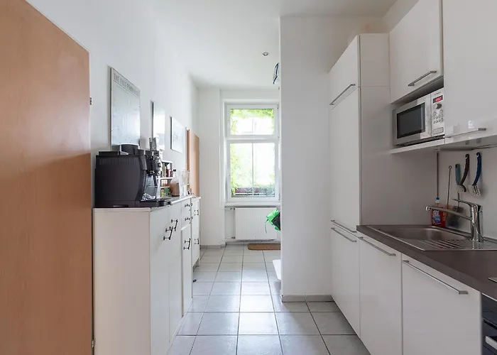Gruen, Ruhig Und Zentral, Grosses Mit Gruenblick Apartment *