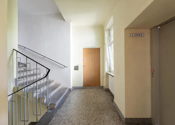 Gruen, Ruhig Und Zentral, Grosses Mit Gruenblick Apartment Vienna